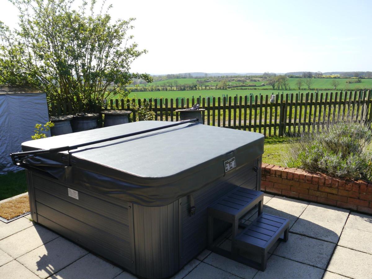 South View Country House Sleeps 12 - Hot Tub - Views Henley-in-Arden Eksteriør bilde